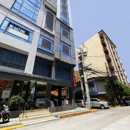 Vaccinated Staff - Oyo 837 Kysabel Hotel Paco Exterior photo