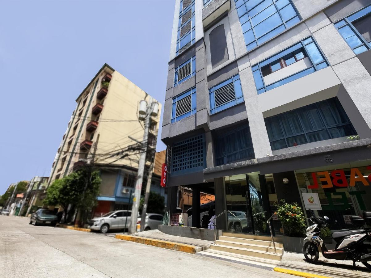 Vaccinated Staff - Oyo 837 Kysabel Hotel Paco Exterior photo