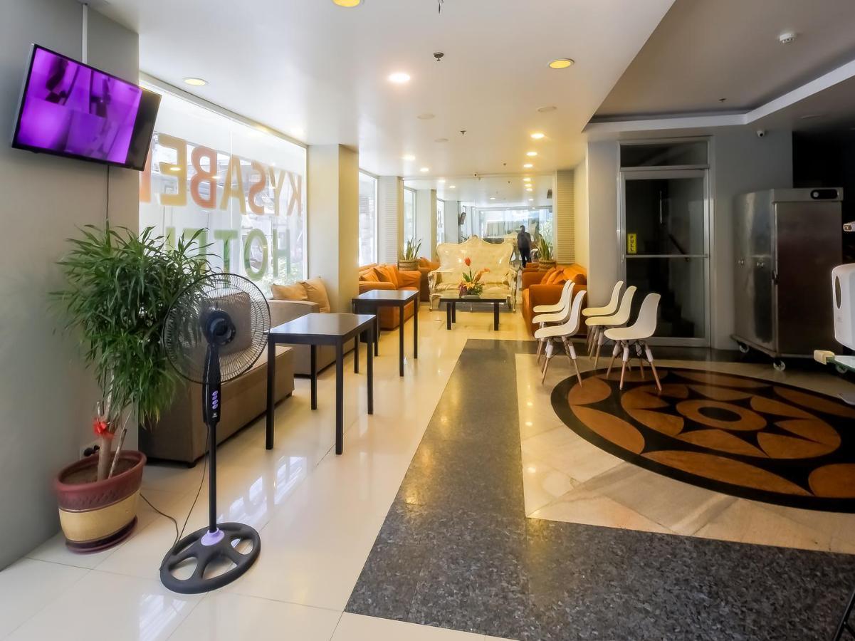 Vaccinated Staff - Oyo 837 Kysabel Hotel Paco Exterior photo